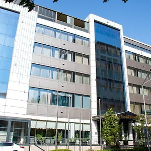 https://divan-express-baku.aboutbakuhotels.com
