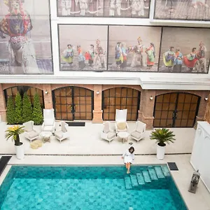 https://illa-experience-hotel.hotelsquito.com